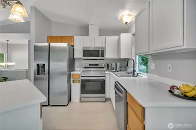 5329 S Vista Drive E, Bonney Lake, WA 98391 - Photo 10