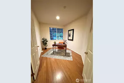 18654 NE 56th Court #18654, Redmond, WA 98052 - Photo 8