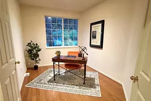 18654 NE 56th Ct, Redmond, WA 98052 - Photo 8