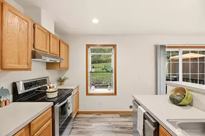 143 S 44th Street, Bellingham, WA 98229 - Photo 16