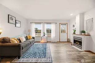 143 S 44th St, Bellingham, WA 98229 - Photo 8