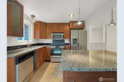 7909 218th Street SW #4, Edmonds, WA 98026 - Photo 4