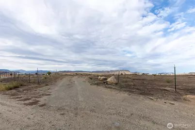 105 Greenacres Road, Omak, WA 98841 - Photo 4