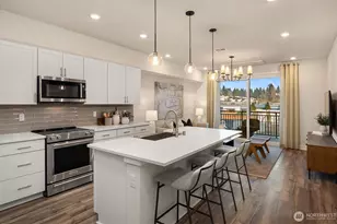 6901 NE 184th Ln, Kenmore, WA 98028 - Photo 2