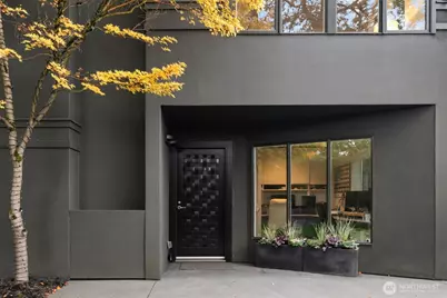 1615 39th Avenue E, Seattle, WA 98112 - Photo 2