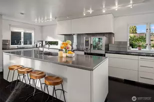 1615 39th Ave E, Seattle, WA 98112 - Photo 2