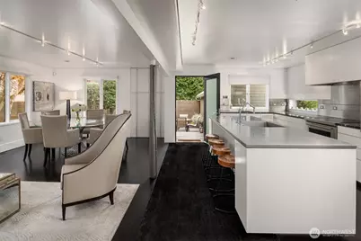 1615 39th Avenue E, Seattle, WA 98112 - Photo 12