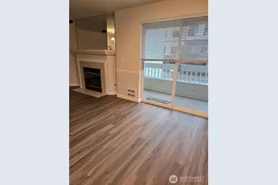 7207 210th Street SW #102, Edmonds, WA 98026 - Photo 4