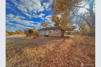 324 Railroad Avenue, Omak, WA 98841 - Photo 2