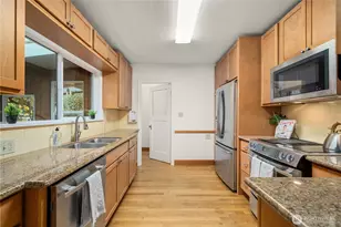 2542 S Cushman Ave, Tacoma, WA 98405 - Photo 12