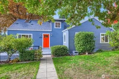 10345 Ashworth Avenue N, Seattle, WA 98133 - Photo 1