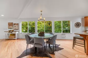 2708 NE 98th St, Seattle, WA 98115 - Photo 14