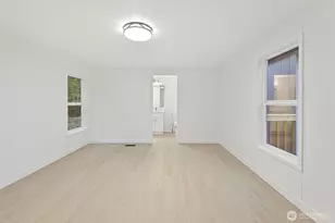 32 E Mountain View Rd, Camano Island, WA 98282 - Photo 16