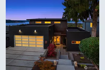 7352 56th Avenue NE, Seattle, WA 98115 - Photo 1