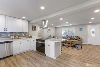 10506 Occident Street SW, Lakewood, WA 98499 - Photo 8