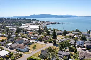 917 13th St, Bellingham, WA 98225 - Photo 40