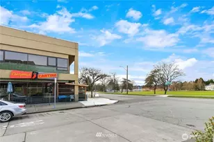 6539 4th Ave NE, Seattle, WA 98115 - Photo 8