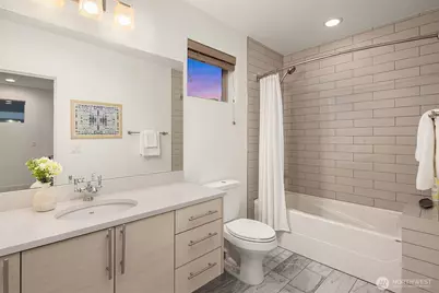 717 N 79th Street, Seattle, WA 98103 - Photo 24