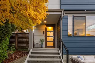 717 N 79th St, Seattle, WA 98103 - Photo 2