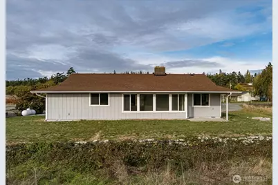 2312 Fairway Lane, Oak Harbor, WA 98277 - Photo 10