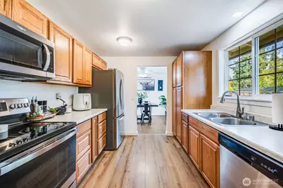 17321 Spanaway Lane E, Spanaway, WA 98387 - Photo 10