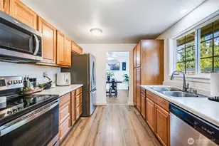 17321 Spanaway Ln E, Spanaway, WA 98387 - Photo 10