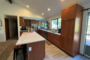 6673 NE Wellsly Pl, Bremerton, WA 98311 - Photo 2