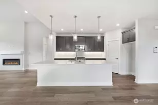 2945 Balsamroot Dr SE, Lacey, WA 98513 - Photo 2