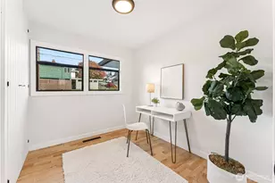 2013 E 16th St, Bremerton, WA 98310 - Photo 12