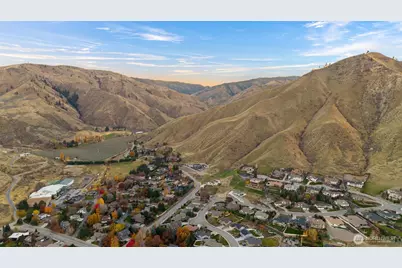 756 Castle Heights Drive, Wenatchee, WA 98801 - Photo 22