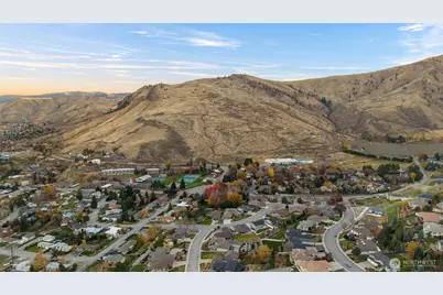 756 Castle Heights Drive, Wenatchee, WA 98801 - Photo 20