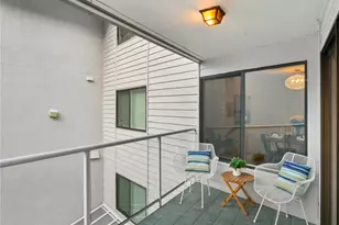 2104 Alki Ave SW, Seattle, WA 98116 - Photo 10