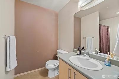 10709 Valley View Road #B403, Bothell, WA 98011 - Photo 20