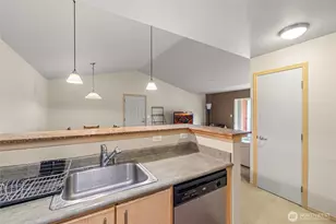 10709 Valley View Rd, Bothell, WA 98011 - Photo 16