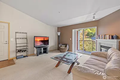 10709 Valley View Road #B403, Bothell, WA 98011 - Photo 8