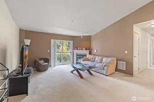 10709 Valley View Rd, Bothell, WA 98011 - Photo 6