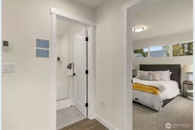 10306 E Midvale Avenue N, Seattle, WA 98133 - Photo 14