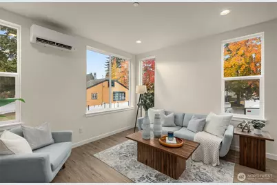 10306 E Midvale Avenue N, Seattle, WA 98133 - Photo 8