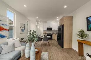 10306 E Midvale Ave N, Seattle, WA 98133 - Photo 12