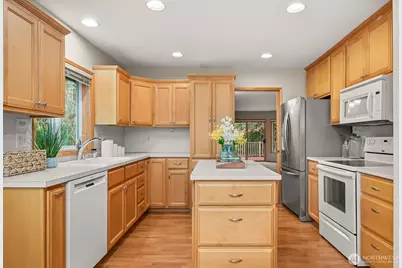 4121 Village Drive, Bellingham, WA 98226 - Photo 6