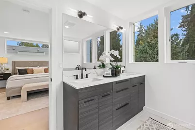 12011 36th Avenue NE, Seattle, WA 98125 - Photo 12