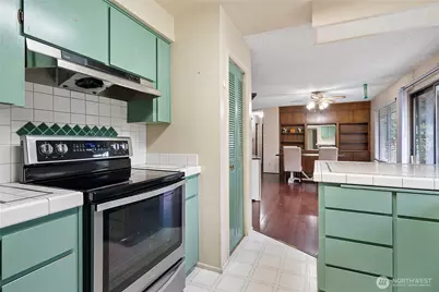 26707 Orville Road E, Orting, WA 98360 - Photo 10