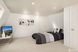 379 100th Ave NE, Bellevue, WA 98004 - Photo 24