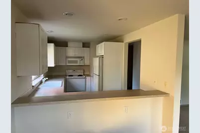 1160 Monroe Avenue NE #D2, Renton, WA 98056 - Photo 6