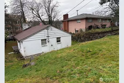 5720 37th Avenue S, Seattle, WA 98118 - Photo 4
