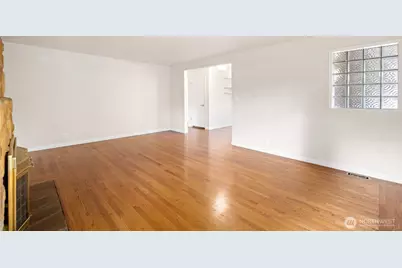 7915 37th Avenue S, Seattle, WA 98118 - Photo 12