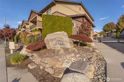 1051 N Baker Avenue #B203, East Wenatchee, WA 98802 - Photo 1