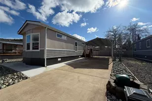 2010 Broadway Ave, Hoquiam, WA 98550 - Photo 4