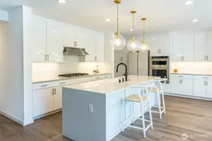 15558 NE 15th Pl, Bellevue, WA 98007 - Photo 8