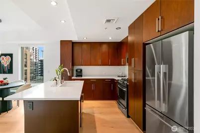 910 Lenora Street #S1009, Seattle, WA 98121 - Photo 10